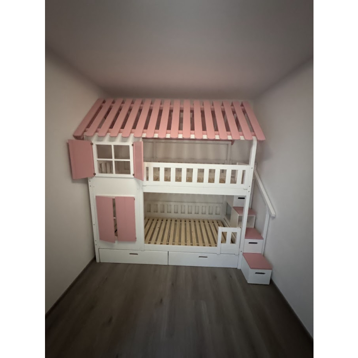 Etagenbett mit maßgefertigter Treppe